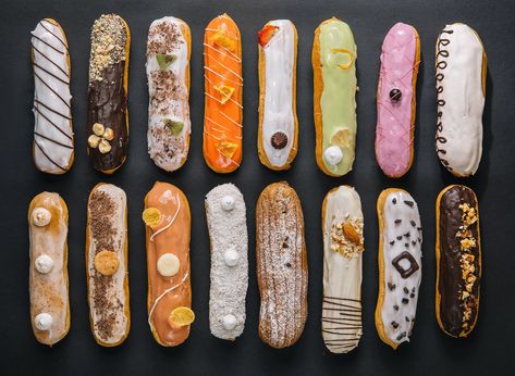 Choux Dough, Coffee Buttercream, Eclair Cake, Chocolate Croissant, Fried Rice Recipe, French Pastries, Bread And Pastries, Eclairs, Cake Toppings