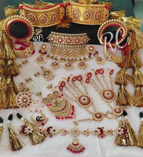 Rajput Jewellery, Rajputi Jewellery, Bridal Jewellery Inspiration, Unique Gold Jewelry Designs, Bridal Jewelry Vintage, Edgy Jewelry, Bridal Jewellery Design, Antique Silver Jewelry, Fancy Jewellery Designs