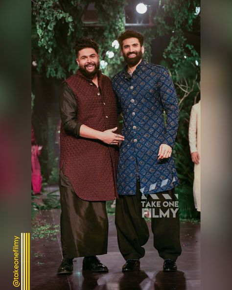 Aditya Roy Kapur with designer Kunal Rawal walk the ramp for the Fashion Design Council of India’s (FDCI) India Couture Week 2024, in New Delhi 📍Their combined charisma is a force to be reckoned with. 💥🌟 Kunal Rawal, Aditya Roy Kapur, Indian Wedding Clothes For Men, Wedding Clothes, A Force, Couture Week, Indian Outfit, New Delhi, Wedding Outfit