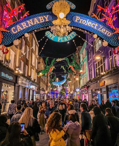 Carnaby Street London, Christmas Light Tour, Carnaby Street, London Aesthetic, Soho London, London Christmas, Xmas Lights, Europe Tours, Things To Do In London