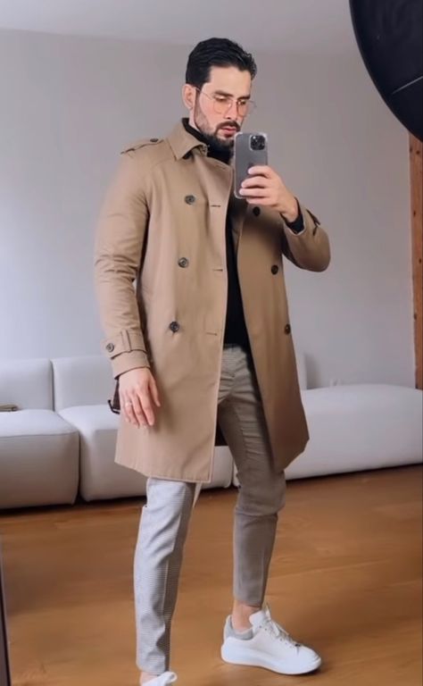 Camel Coat Outfit Men, Camel Coat Men, Beige Trench Coat Outfit, Camel Coat Outfit, Fashion Infographic, Dress Tips, Khaki Coat, Mens Business Casual Outfits, Trench Coat Outfit