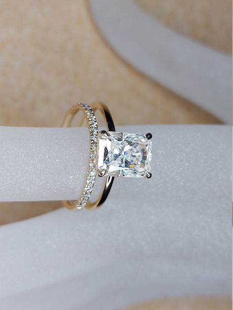 Dainty Diamond Engagement Rings, Moissanite Bridal Ring Sets, Wedding Ring 2 Carat, Radiant Bridal Set, Moisannite Wedding Rings, Radiant Engagement Ring Sets, Rectangle Wedding Ring Set, Crushed Ice Radiant Engagement Ring, Wedding Ring Sets Radiant Cut