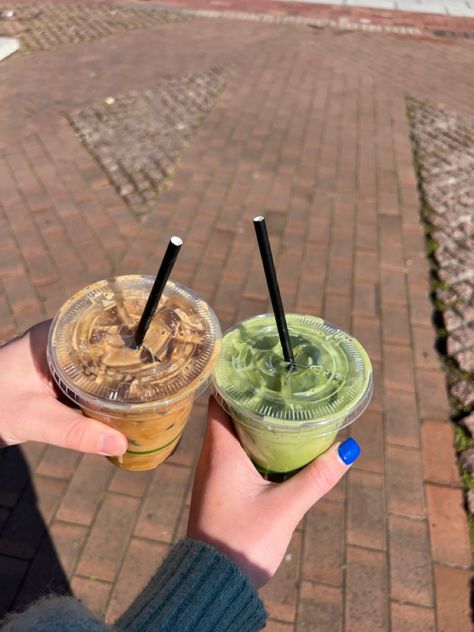 coffee matcha couple date sun spring drink blue nails Bestie Coffee Date, Matcha Date Aesthetic, Vision Board Ideas Inspiration Creative, Coffee Date Couple, Matcha Date, Coffee Dates, Coffee Date Aesthetic, Coffee Dates Aesthetic, Friends Cafe