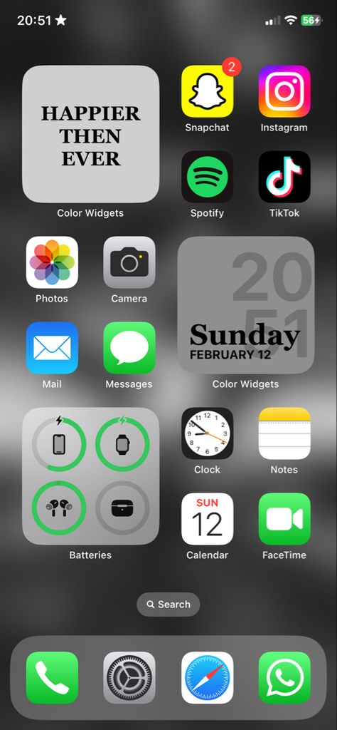 Way To Organize Phone Apps, Phone Backgrounds Organized, Clean Ios Homescreen, Easy Iphone Layout, Organized Apps On Iphone, Iphone 11 Ideas Home Screen, Organiser Son Telephone, Application Iphone Rangement, I Phone Set Up Ideas