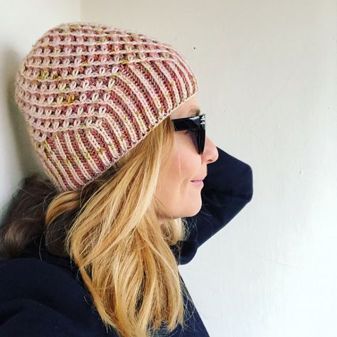 Brioche Pattern, Brioche Knitting Patterns, Brioche Knitting, Brioche Stitch, Cable Knit Hat, Knitted Wit, Knitting Gift, Star Stitch, Hat Knitting Patterns