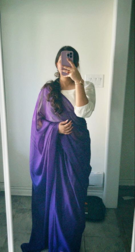 Purple saree - mirror selfie Purple Saree With White Blouse, Saree With White Blouse, Saree White, Saree Outfit, Saree Jackets, White Linen Blouse, Purple Saree, Desi Fashion Casual, White Saree