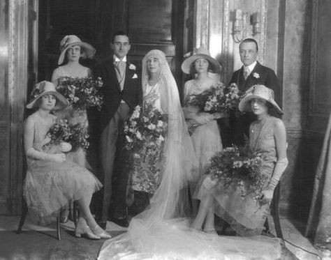 George Bruce Ismay to Miss Florence Edrington - 1926 Titanic Real, Titanic Survivor, Titanic History, Vintage Wedding Party, 1920s Wedding, Vintage Wedding Photos, Rms Titanic, Interesting History, Vintage Bride