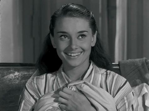 Audrey Hepburn's adorable, dirty giggle in "Roman Holiday."  I love the crooked teeth. They'd never let her keep those now. Audrey Hepburn Roman Holiday, Teeth Aesthetic, Audrey Hepburn Art, Crooked Teeth, Teeth Braces, Roman Holiday, Aesthetic People, Princess Anne, Beautiful Lips