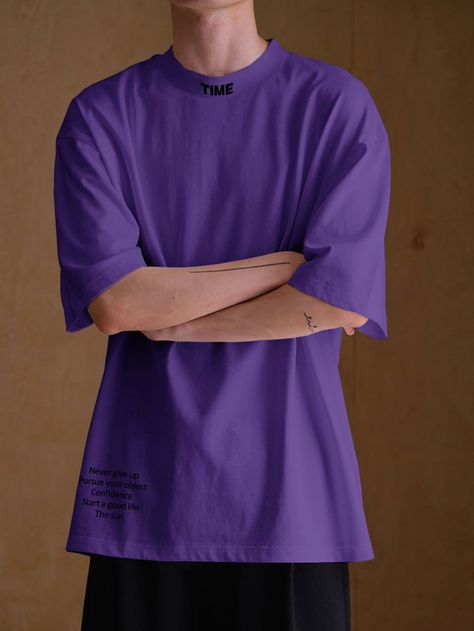 Morado Violeta Casual Collar manga media Tela Frase  Embellished Elástico Ligero  Tops para Hombre Purple Tshirt Outfits Men, Purple Tshirt Outfits, Boys Streetwear, Baggy Tshirt, Purple Tshirt, Wearing Purple, Oversized Tee Shirt, Purple Tee, Purple Outfits