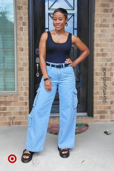 Cargo pants are the perfect mix of Y2K & street style. Pair ‘em with a comfy bodysuit for a casual-chic outfit idea you’ll love. Y2k Street Style, Cargo Pants Outfit, Target Style, Casual Chic Outfit, Airport Outfit, Outfit Idea, Pants Outfit, Concert Outfit, Date Night Outfit