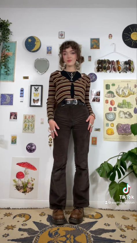 Witchy Pants Outfit, Whimsigoth Pants, Goth Outfits Pants, Corporate Fits, Sophie Seddon, Art Teacher Outfits, Goth Pants, Teacher Fits, 2024 Aesthetic