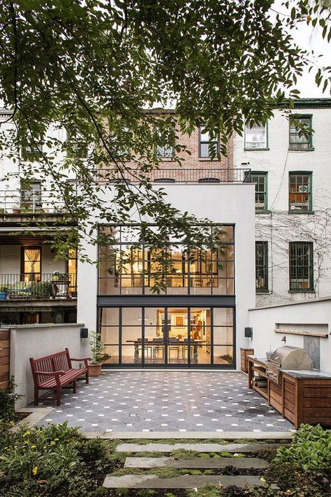 Street Townhouse, Brooklyn Style, Casa Exterior, Indoor Outdoor Living, 인테리어 디자인, Windows And Doors, Exterior Design, Outdoor Patio, Potted Plants