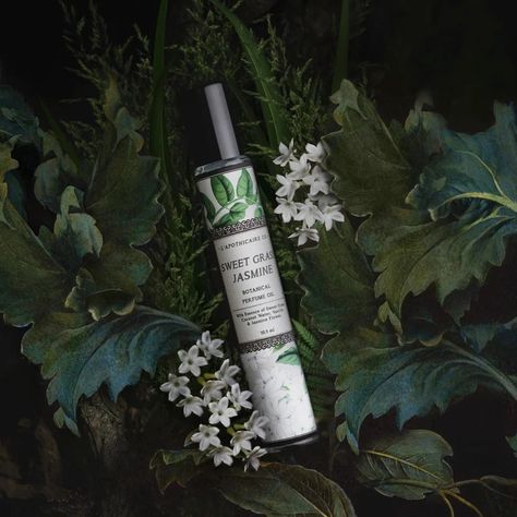 Sweet Grass & Jasmine Perfume Oil by L’apothicaire Co. | L'apothicaire Co. // Tantalizing Tinctures to Delight the Senses 🌿 Indie Perfume, Jasmine Perfume, Botanical Perfume, Bff Necklaces, Perfume Oil, Tea Blends, Green Top, Loose Leaf Tea, Perfume Oils