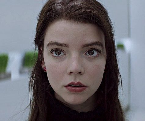 Anya Taylor-Joy Gifs on Twitter: "Anya Taylor-Joy in Thoroughbreds… " It Boy, Anya Taylor Joy, Tom Hardy, Actor Model, Thoroughbred, Face Claims, Lily, Gif, Actresses