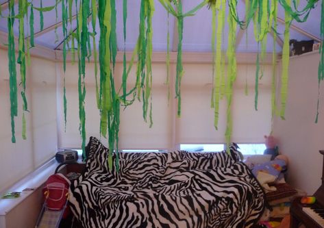 Crepe Paper Vines, Diy Jungle Vines, Diy Jungle Vines Brown Paper, Green Streamer Backdrop, Ruffled Crepe Paper Streamers, Seaweed Streamers Under The Sea, Brewery Decor, Crepe Streamers, Wild Kratts Party