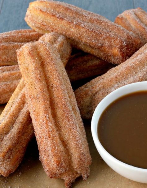 We skipped the deep fryer and made baked churros instead! They’re great for parties or as a taco night dessert. Baked Churros Recipe, Baked Churros, Simple Baking, Churros Recipe, Diy Dish, Recipes Baking, Brownie Desserts, Everyday Dishes, Recipes Simple