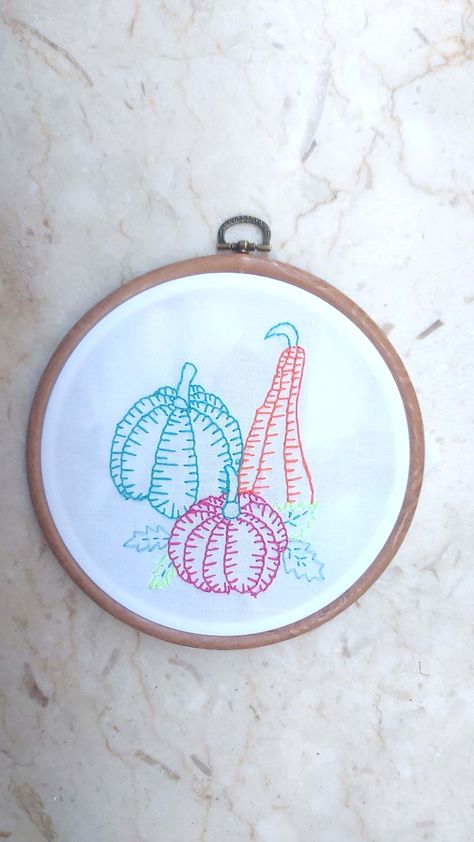 Vegetables long and short stitch. Long And Short Blanket Stitch Design, Long And Short Stitch Embroidery Design, Long Short Stitch Embroidery, Button Hole Stitch, Hand Embroidery Flower Designs, Buttonhole Stitch, Long And Short Stitch, Hand Embroidery Flowers, Button Hole