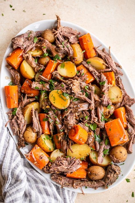 Venison Roast Recipe | How to Slow Cook Deer Roast (crockpot) Deer Roast Crockpot, Venison Roast Crockpot, Venison Recipes Crockpot, Deer Roast, Slow Cooker Venison, Venison Roast, Slow Cooker Pot Roast, Deer Recipes, Deer Meat Recipes