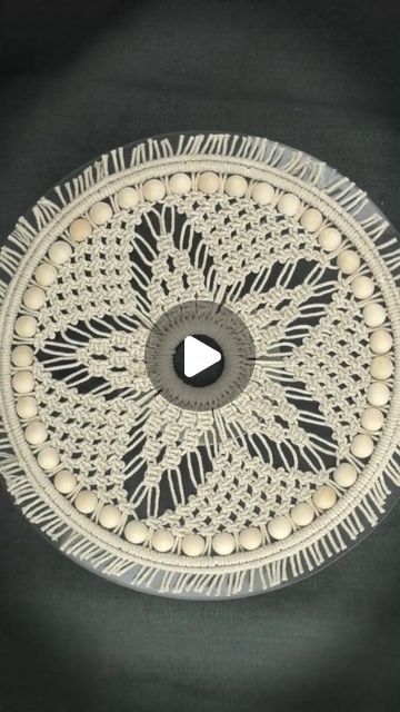 Macrame School, Diy Macramé, Macrame Dreamcatcher, Tutorial Macramé, Macrame Knots Pattern, Macrame Hanger, Instagram Diy, Macrame Knots, Macrame Diy