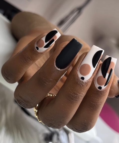 Unusual Nail Designs, Gel Nails Shape, Disney Acrylic Nails, Cartoons Movies, Art Deco Nails, Matte Nails Design, Pointed Nails, Work Nails, Dope Nail Designs