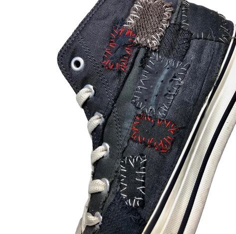 Patchwork Converse, Alternative Fashion Diy, Platform Dr Martens, Boots Diy, New Rock Boots, Punk Shoes, Diy Jacket, Diy Clothes Design, Shoe Wishlist