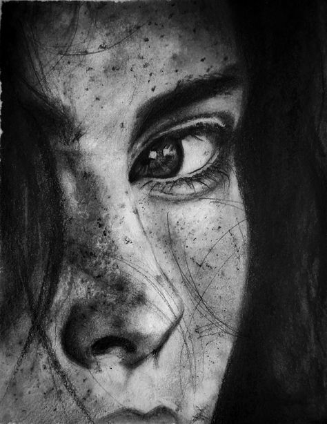 Charcoal Pencil Art Easy, Charcoal Sketches Easy, Charcoal Art Easy, Movie Character Sketch, Abstract Charcoal Art, Charcoal Drawing Ideas, Diy Canvas Art Easy, Beauty Drawings, Charcoal Portraits