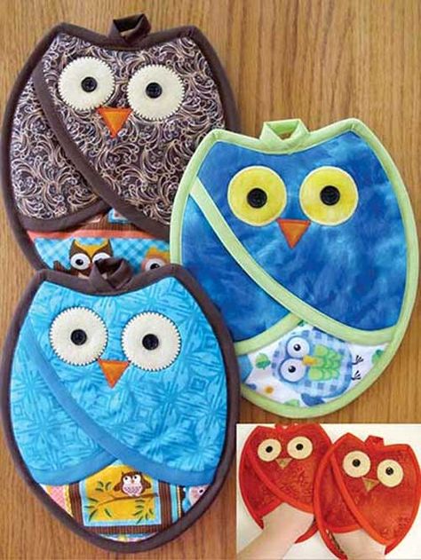 Who Owl Pot Holders Pattern   <3 Owl Crafts, Costura Diy, Pattern Pieces, Creation Couture, Diy Couture, Mug Rug, Mug Rugs, Sewing Tips, Quilt Sewing