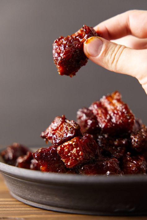 These Pork Belly Burnt Ends are a BBQ game-changer! Smoked low and slow on the Traeger, they're tender, juicy, and packed with that irresistible sweet and smoky flavor. Paleo Barbecue Sauce, Pork Belly Burnt Ends, Smoked Pork Loin, Bbq Games, Honey Pork, Teriyaki Glaze, Tangy Bbq Sauce, Pork Rub, Smoked Food