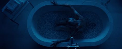 Atomic Blonde - Ice Bath Atomic Blonde Charlize Theron, Ice Ideas, Bath Aesthetic, Shot Film, Atomic Blonde, Everything Is Blue, Ice Baths, Movie Shots, Bad Romance