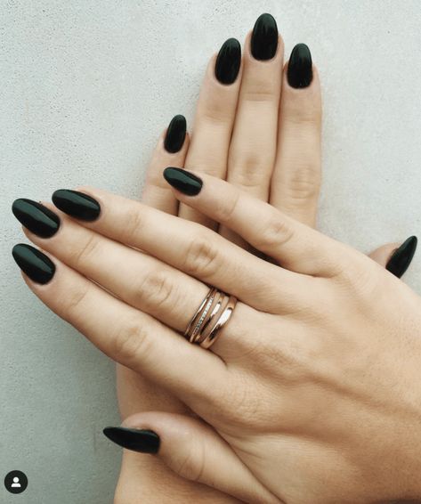 10 Popular Fall Nail Colors for 2019 - An Unblurred Lady Popular Fall Nail Colors, Homestuck Aspects, Deep Red Nail Polish, Goth Clown, Olive Nails, Rose Gold Nail Polish, Claw Game, Dark Green Nails, Chanel Nails