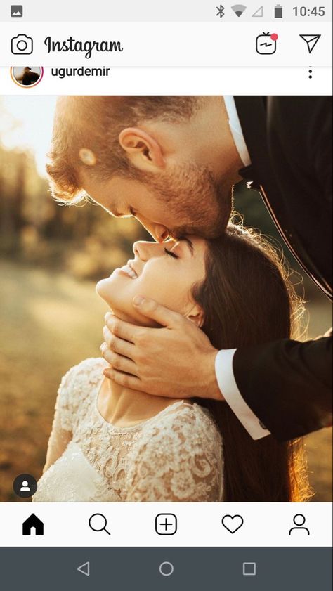 Bride And Groom Pictures Romantic, Unique Wedding Poses, Wedding Fotos, Groom Photoshoot, Wedding Portrait Poses, Creative Wedding Photo, Pre Wedding Poses, Unique Wedding Photos, Wedding Picture Poses