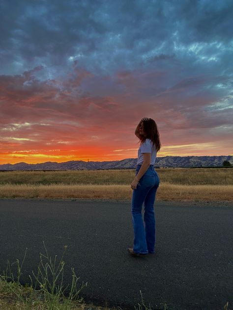 just look off into the distance :) Looking Off Into The Distance, Sunrise Behind Mountains, Sunset Photos