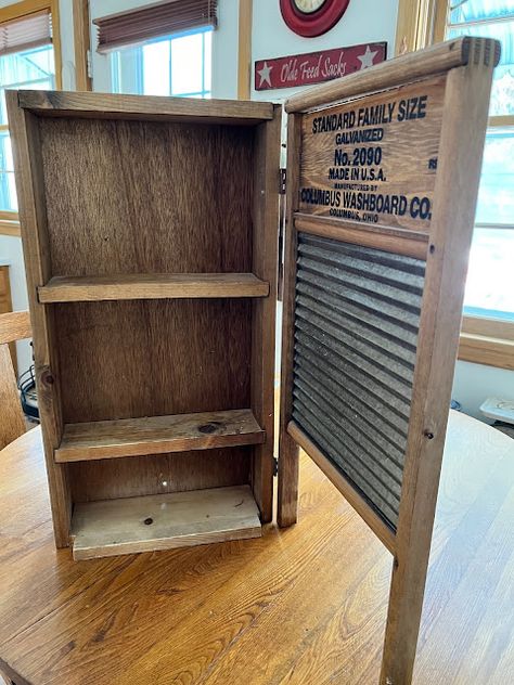 Washboard Cabinet Makeover Vintage Washboard Ideas, Wash Boards Decor Ideas, Repurposed Washboard, Washboard Decor Ideas, Washboard Crafts, Washboard Decor, Old Washboards, Wash Board, Rustic Laundry