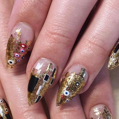 𝖛𝖆𝖑𝖔𝖗𝖎 𝖇𝖔𝖘𝖘 on Instagram: "Klimt inspired nails for Mackenzie✨ . . . #gaudyoctopusnails #thenailroomslc #handpaintednailart #klimtnails" Gustav Klimt Nails, Klimt Nails, Movie Inspired Nails, Geeky Nails, Nails 2025, Klimt Inspired, Inspired Nails, Painted Nail Art, Dope Makeup