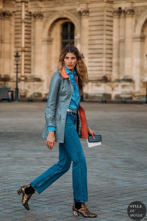 Paris FW 2020 Street Style: Veronika Heilbrunner | STYLE DU MONDE | Bloglovin’ Veronika Heilbrunner, 2020 Street Style, Flannel Blouse, Reportage Photography, Street Snap, Streetstyle Fashion, Fashion Icons, Street Look, Street Outfit