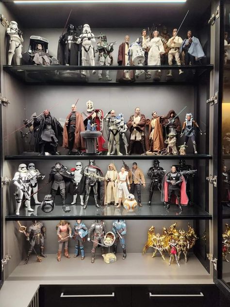 Star Wars Collection Display, Star Wars Room Decor, Hot Toys Collection, Vintage Star Wars Figures, Star Wars Bedroom, Nerd Room, Star Wars Room, Collection Ideas, Toy Display