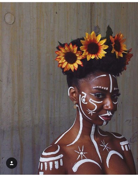 African Face Paint, Black Goddess, African Head Wraps, Painted Sticks, Henna Tattoo Designs, Paint Art, World Cultures, Black Body, Paint Pens