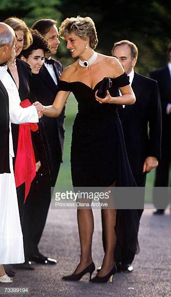 Princess Diana arriving at the Serpentine Gallery London in a gown by Christina Stambolian June 1994 Standing behind her is property developer and... Princess Diana Revenge Dress, Revenge Dress, Jessica Mulroney, Gown Pictures, Princess Diana Pictures, Diana Fashion, Principe Harry, Sarah Ferguson, Diana Princess