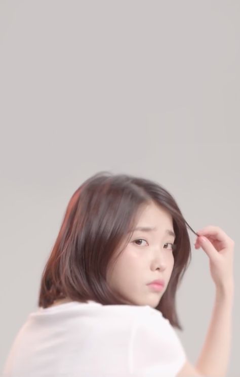 Iu Palette Photoshoot, Iu Palette Wallpaper, Iu Palette, Iu Short Hair, Song Hye Kyo Style, Iu Wallpaper, Iu Hair, Lee Jieun, Girl Artist