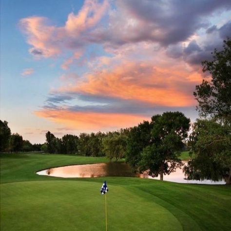 S01 - E01 TeeUpGolf Academy Talk. Colorado Sunset, Golf Course Photography, Golf Photography, Sunrise Landscape, Best Golf Courses, The Rocky Mountains, Best Pics, Golf Sport, Play Golf