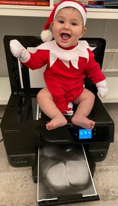 Baby Elf Pictures, Elf On The Shelf Real Baby, Funny Baby Christmas Photos, Elf On The Shelf Pictures With Baby, Infant Elf On The Shelf Pictures, Baby As Elf On The Shelf, Real Baby Elf On The Shelf Ideas, Elf On The Shelf Baby Ideas, Elf Baby Photoshoot