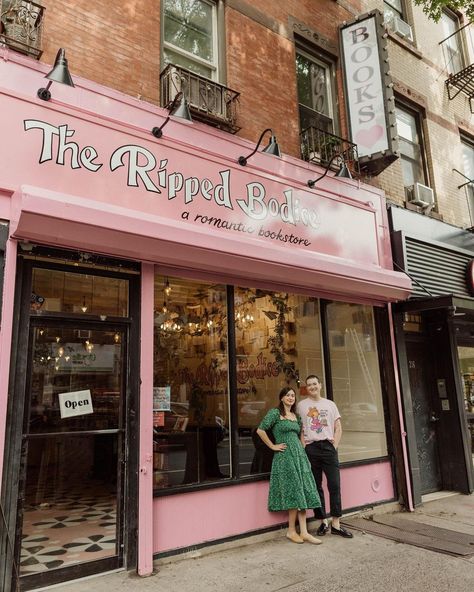 Bea and Leah (@therippedbodice) • Instagram photos and videos Nyc Bucket List, Nyc Lifestyle, Romantic Books, Kids Health, Book Store, Book Of Life, Romance Books, Bookstore, How Many