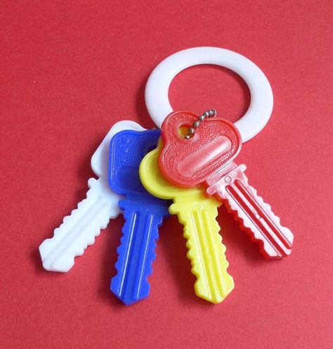 Vintage baby rattle keys from the 70's & 80's. I still have my daughter's keys. 70s Toys, Toy Keys, Childhood Memories 70s, Vintage Fisher Price, Vintage Memory, Oldies But Goodies, Barbie Dream, Cabbage Patch Kids, Vintage Tupperware