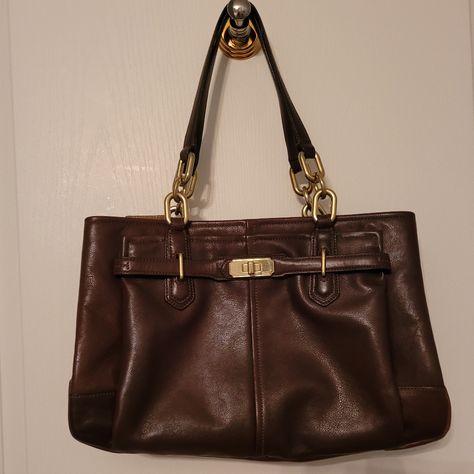 Vintage Coach Chelsea Jayden Bag Excellent Condition, Never Used Original Box And Dust Bag Included 13" L 8" H 4" D Coach Bag Accessories, Vintage Purse Outfit, Whats In My Bag Vintage, Coach Bag Brown, Vintage Coach Shoulder Bag, Vintage Purse Aesthetic, Coach Bag Vintage, Vintage Bags And Purses, Coach Vintage Bag