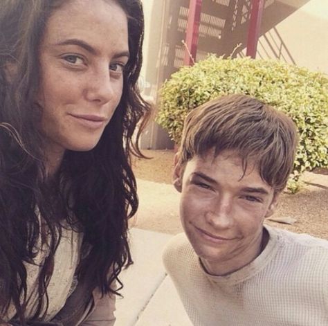 Awwwweeee Teresa and Aris Dylan O Brien Shirtless, The Scorch Trials Book, Aris Maze Runner, Jacob Lofland, Scorch Trials, Gossip Girl Fashion Blair, Maze Runner The Scorch, Maze Runner Trilogy, Maze Runner Cast