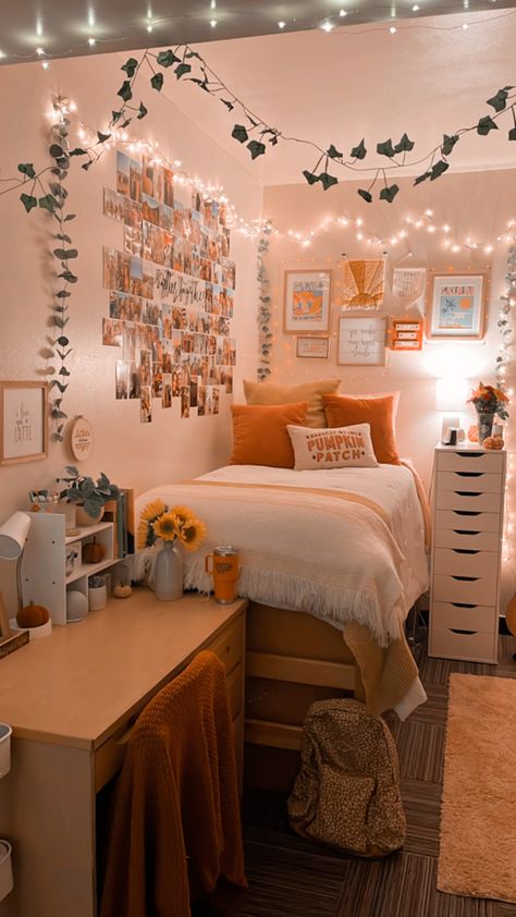 Dorm Room Decor Boho, Girls Dorm Room Aesthetic, Dorm Room White Board Ideas, Aesthetic Dorm Room Ideas Two People, Dorm Room Ideas With Tv, Cute Dorm Decor Ideas, Ucf Dorm Room Ideas, Unt Dorm Room, Cozy College Dorm Room Ideas