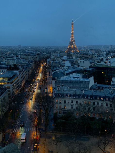 Paris view at night from Arc de Triomphe View At Night, Paris Visit, Paris View, Paris Itinerary, Visit Paris, Paris Skyline, At Night, Paris, Travel