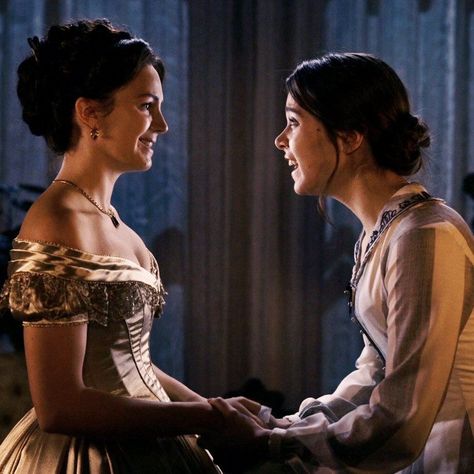 Emily Dickinson Hailee Steinfeld, Emily And Sue, Emily Dickson, Lexa The 100, Regency Era Fashion, Bad Romance, Emily Dickinson, Hailee Steinfeld, Period Dramas