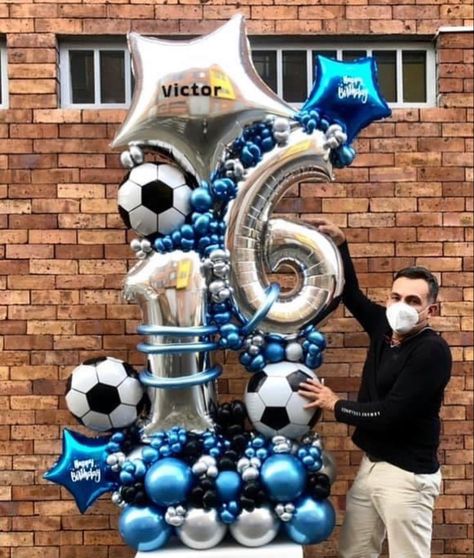 Ballon Buquet, Football Party Balloons, Graduation Party Pictures, Football Balloons, Balloon Business, Birthday Morning, Qualatex Balloons, Halloween Party Balloons, Balloon Garland Diy