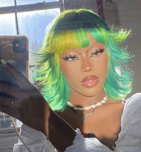 Maquillage Yeux Cut Crease, Dyed Hair Inspiration, Dye My Hair, Hair Reference, Hair Inspo Color, Dream Hair, Black Girls Hairstyles, Aesthetic Hair, Green Hair